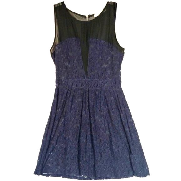 Rewind Dresses & Skirts - *3/$45* Rewind Navy Lace Dress